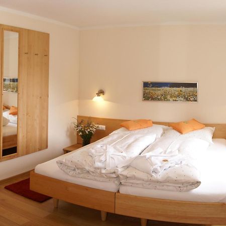 Naturhotel Feriengut Darrehof Serfaus Room photo