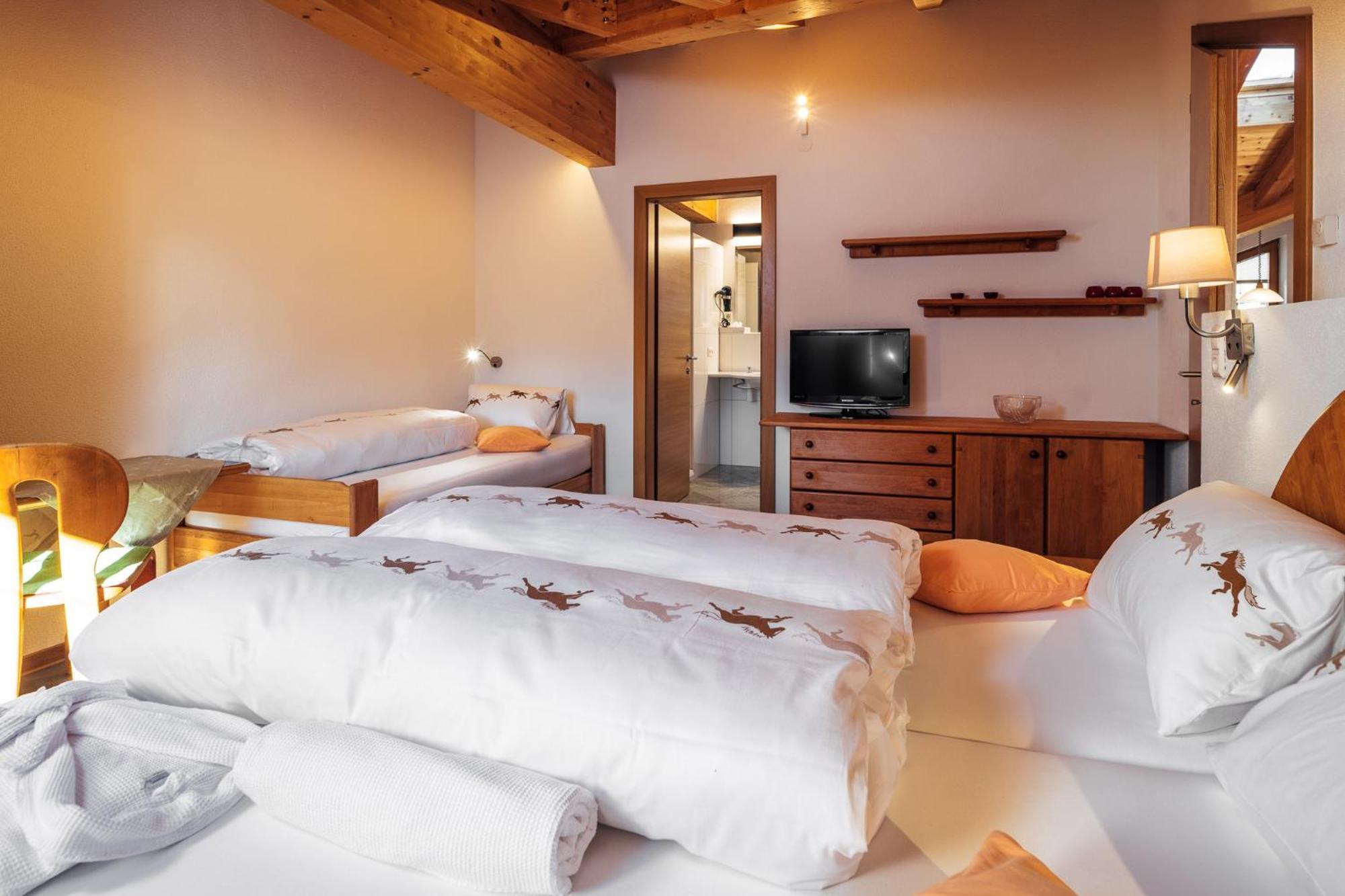 Naturhotel Feriengut Darrehof Serfaus Room photo