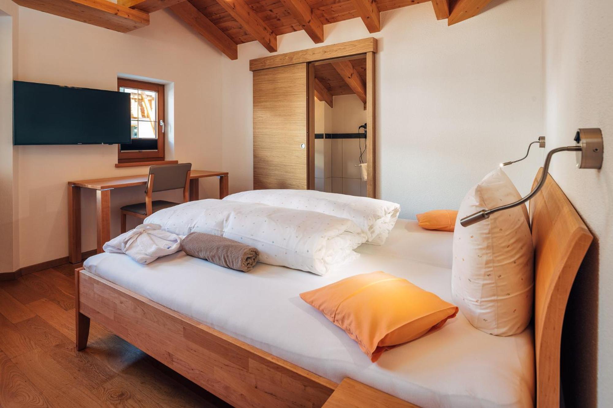 Naturhotel Feriengut Darrehof Serfaus Room photo