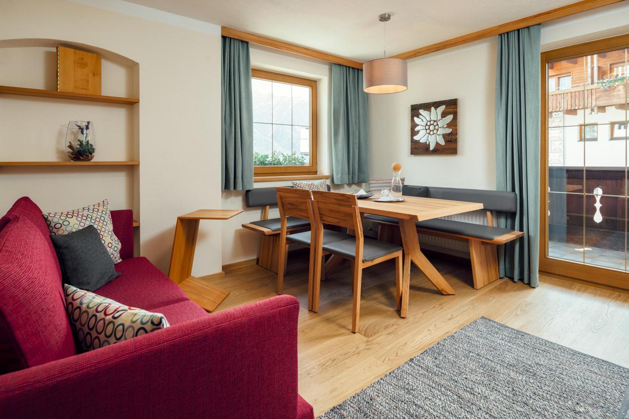 Naturhotel Feriengut Darrehof Serfaus Room photo