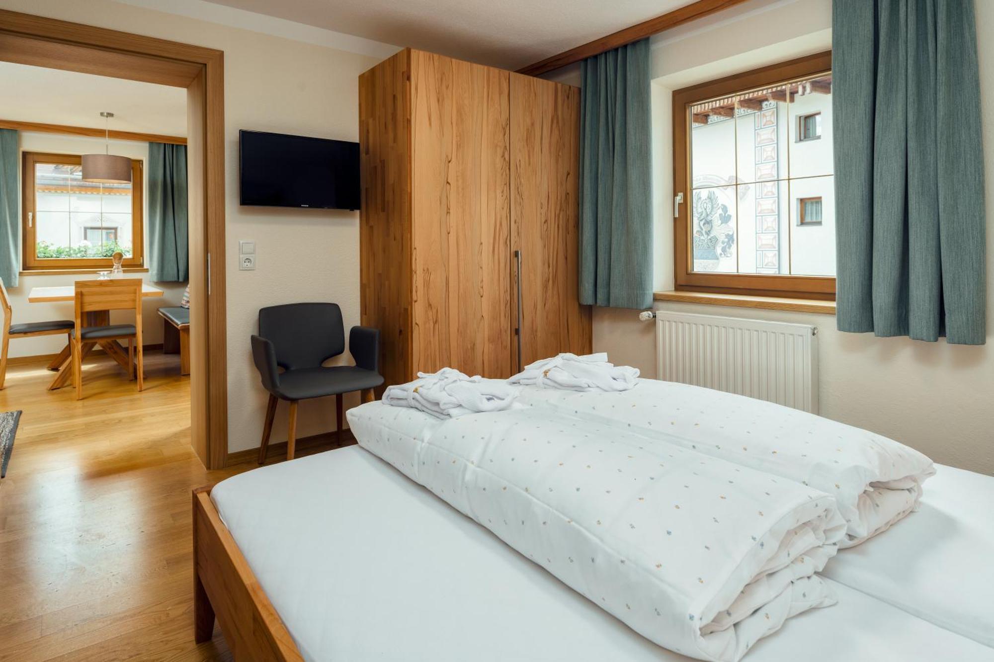 Naturhotel Feriengut Darrehof Serfaus Room photo