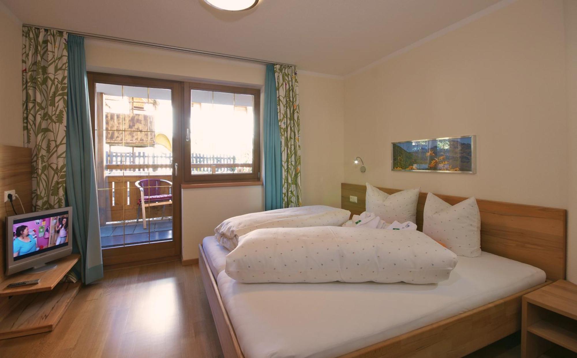 Naturhotel Feriengut Darrehof Serfaus Room photo