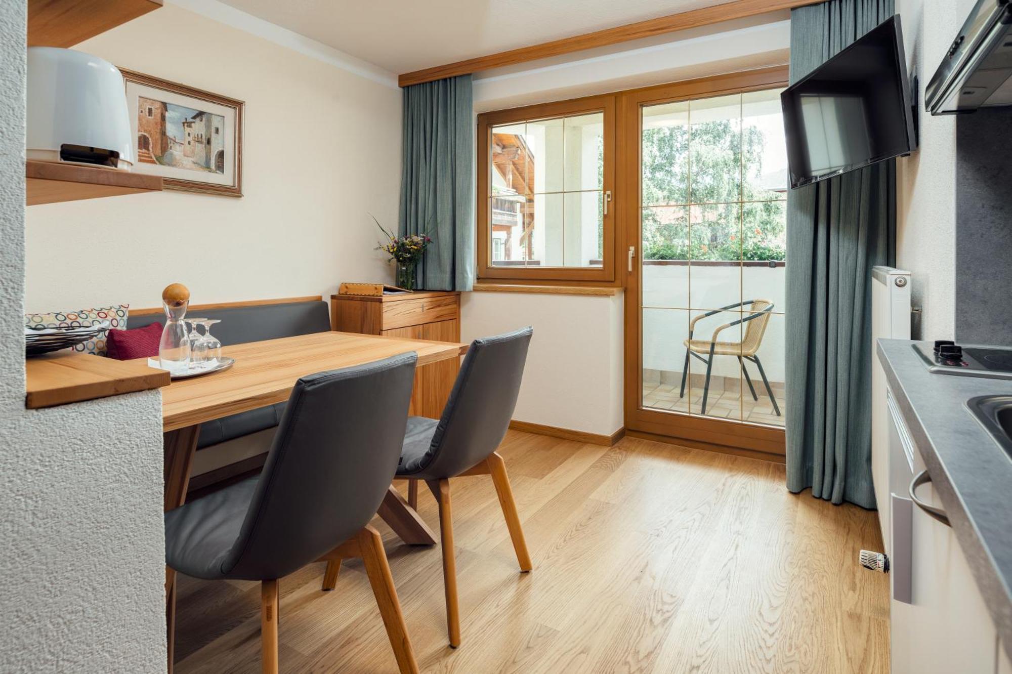 Naturhotel Feriengut Darrehof Serfaus Room photo